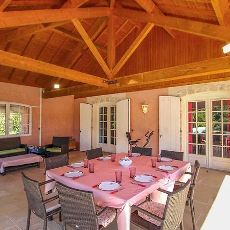 בית נופש Cozy In With Kitchen